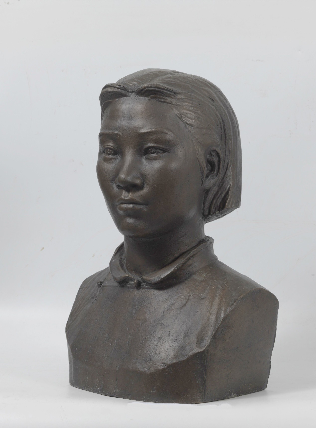 <h2>女生产队长</h2><p>作者：滑田友</p><p>创作年代：1958年</p><p>规格：26cm×33.5cm×50cm</p><p>品类：铜</p>